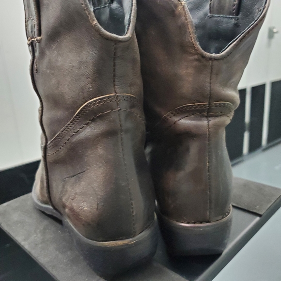 Leather boots - Picture 5 of 11